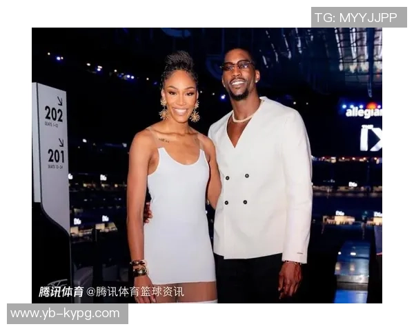 热火祝贺阿贾夺生涯第三冠阿德巴约与其合影庆祝 热火祝贺阿贾夺生涯第三冠阿德巴约与其合影庆祝