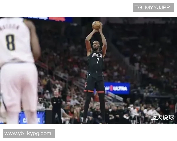 特纳状态低迷12投仅中3三分球表现惨淡仅得14分7篮板2助攻 特纳状态低迷12投仅中3三分球表现惨淡仅得14分7篮板2助攻