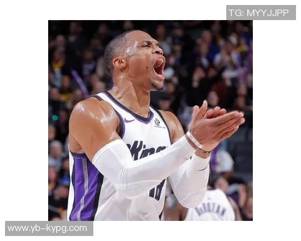 爱德华兹华丽突破拉杆换手上篮精彩得分引爆全场激情 爱德华兹华丽突破拉杆换手上篮精彩得分引爆全场激情